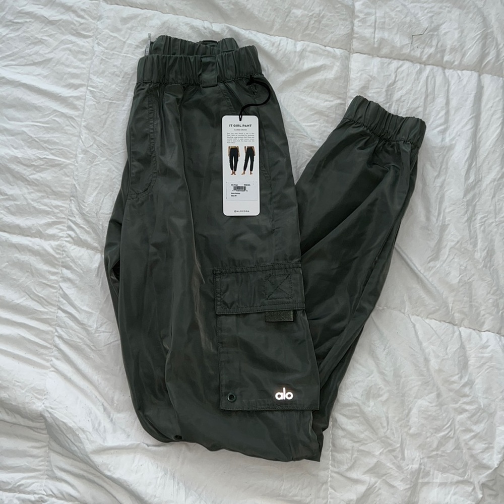 Alo Yoga It Girl Pant